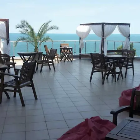 Silver Beach Apart Apartment
