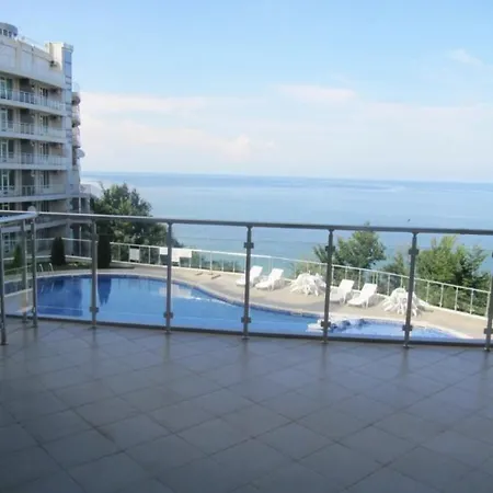 Silver Beach Apart Apartment