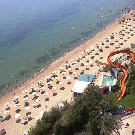 Silver Beach Apart