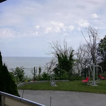 Silver Beach Apart Apartment